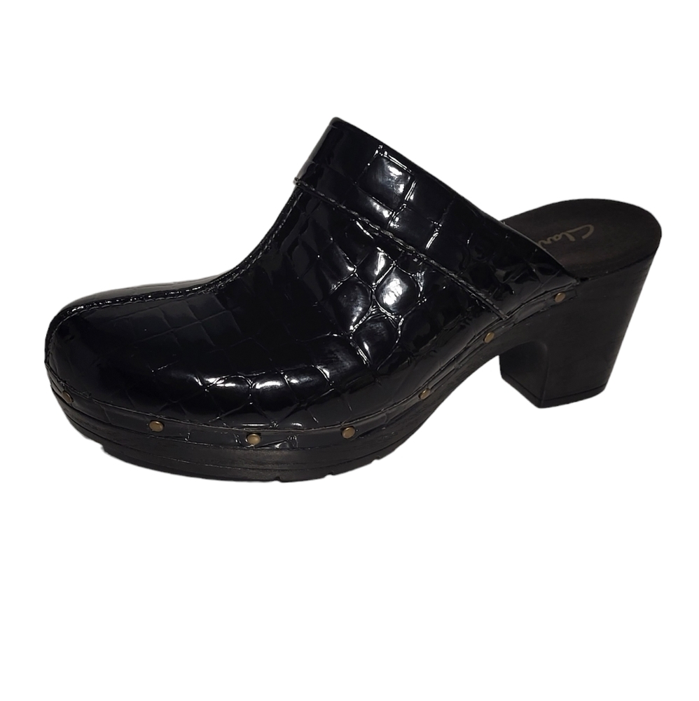 Clarks Women's Patent Black Leather Platform Mules Size 8M.
